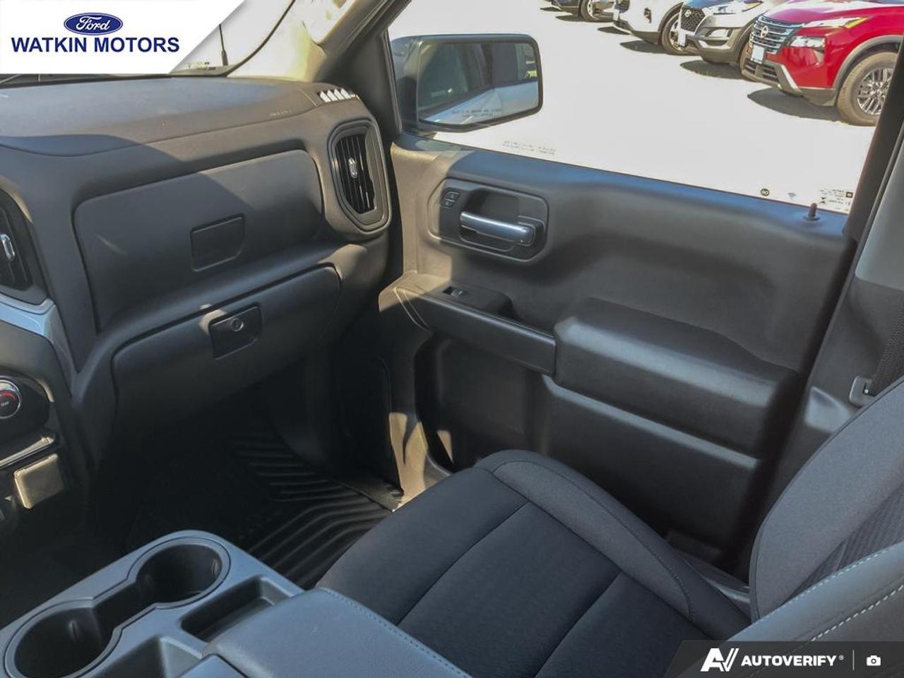 2023 Chevrolet Silverado 1500 CREW CAB 4X4 CUSTOM Photo27