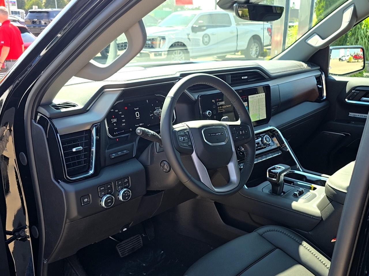 2026 GMC Sierra 1500 Crew Cab Short Box 4-Wheel Drive Denali Photo3