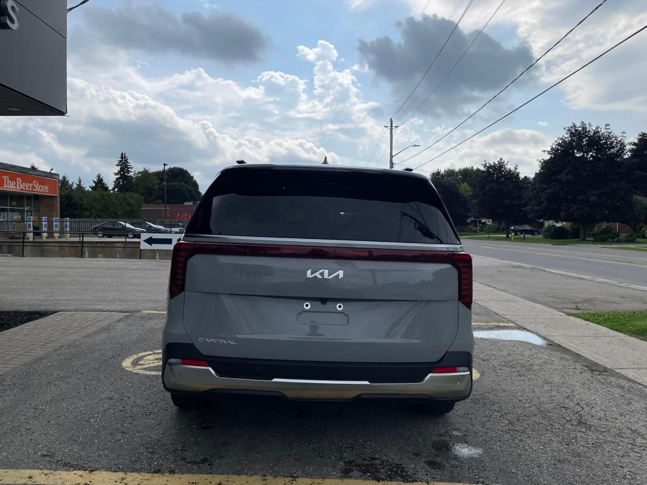 2027 Kia Carnival EX FWD Photo