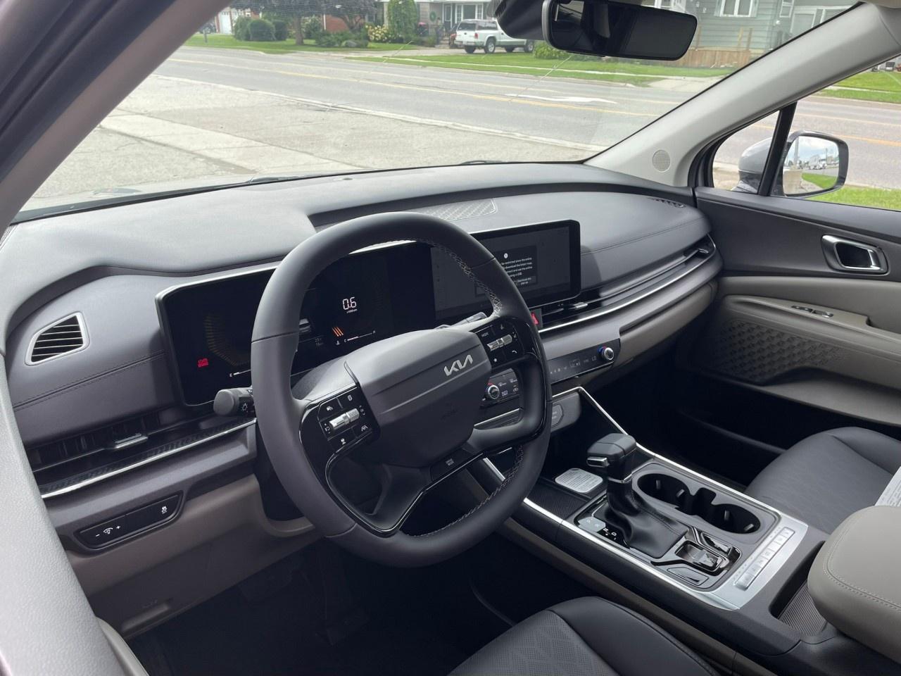 2027 Kia Carnival EX FWD Photo