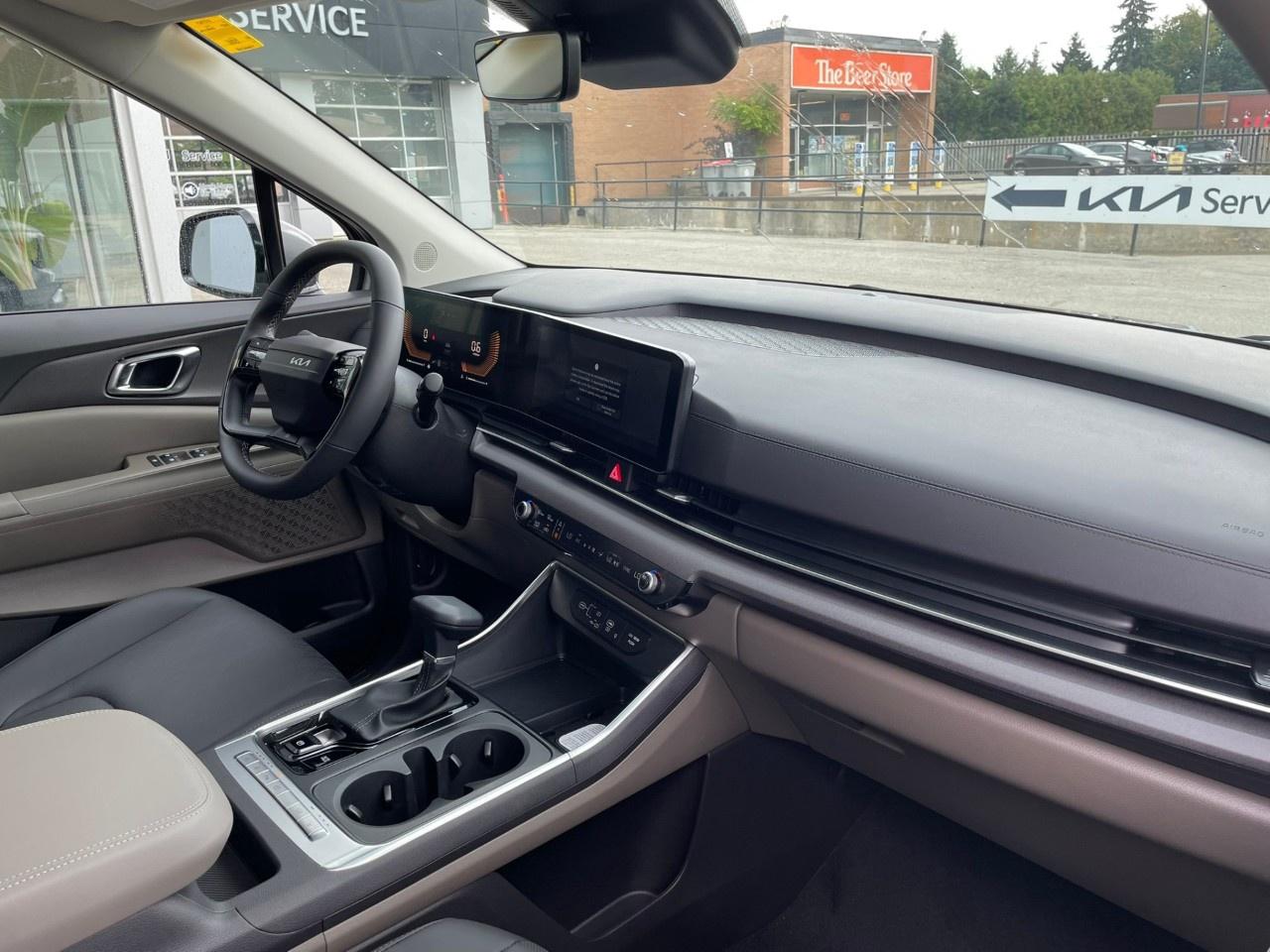 2027 Kia Carnival EX FWD Photo