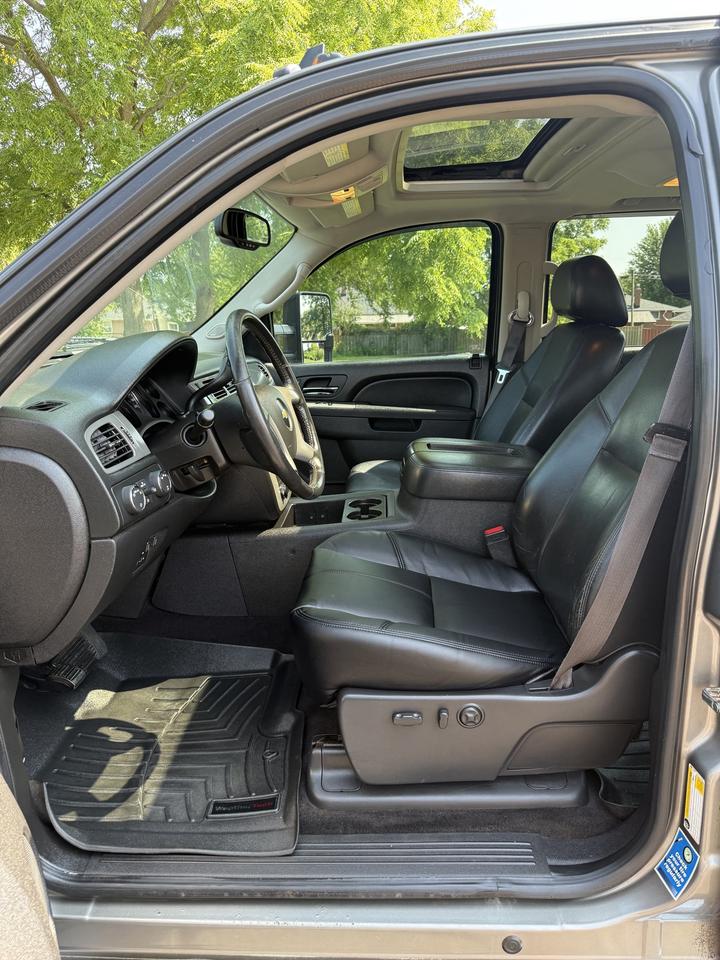 2013 Chevrolet Silverado 3500 HD LTZ Photo