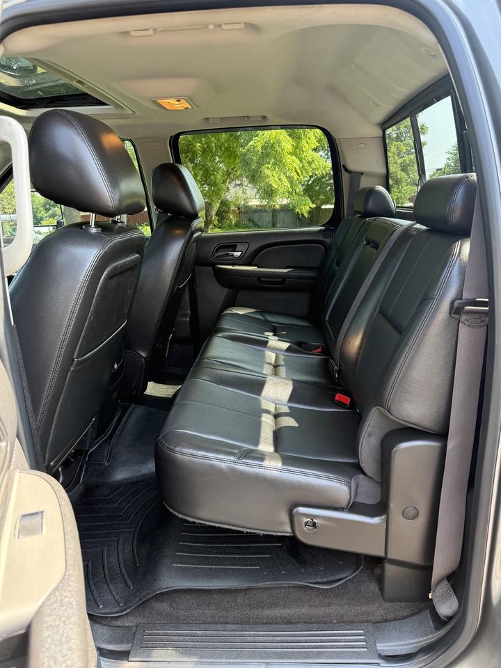 2013 Chevrolet Silverado 3500 HD LTZ Photo