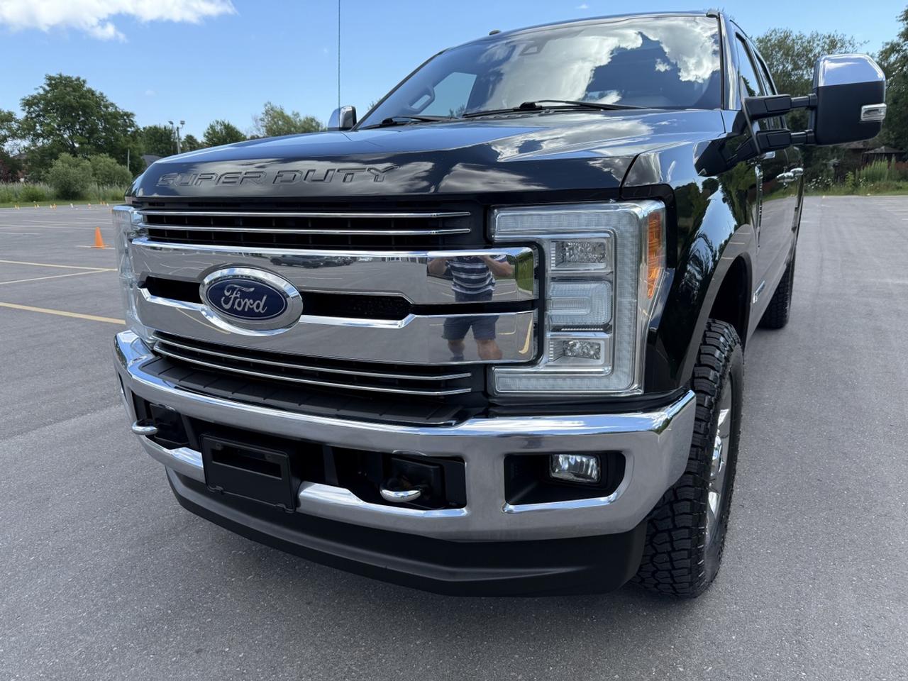 2017 Ford F-250 LARIAT Photo4