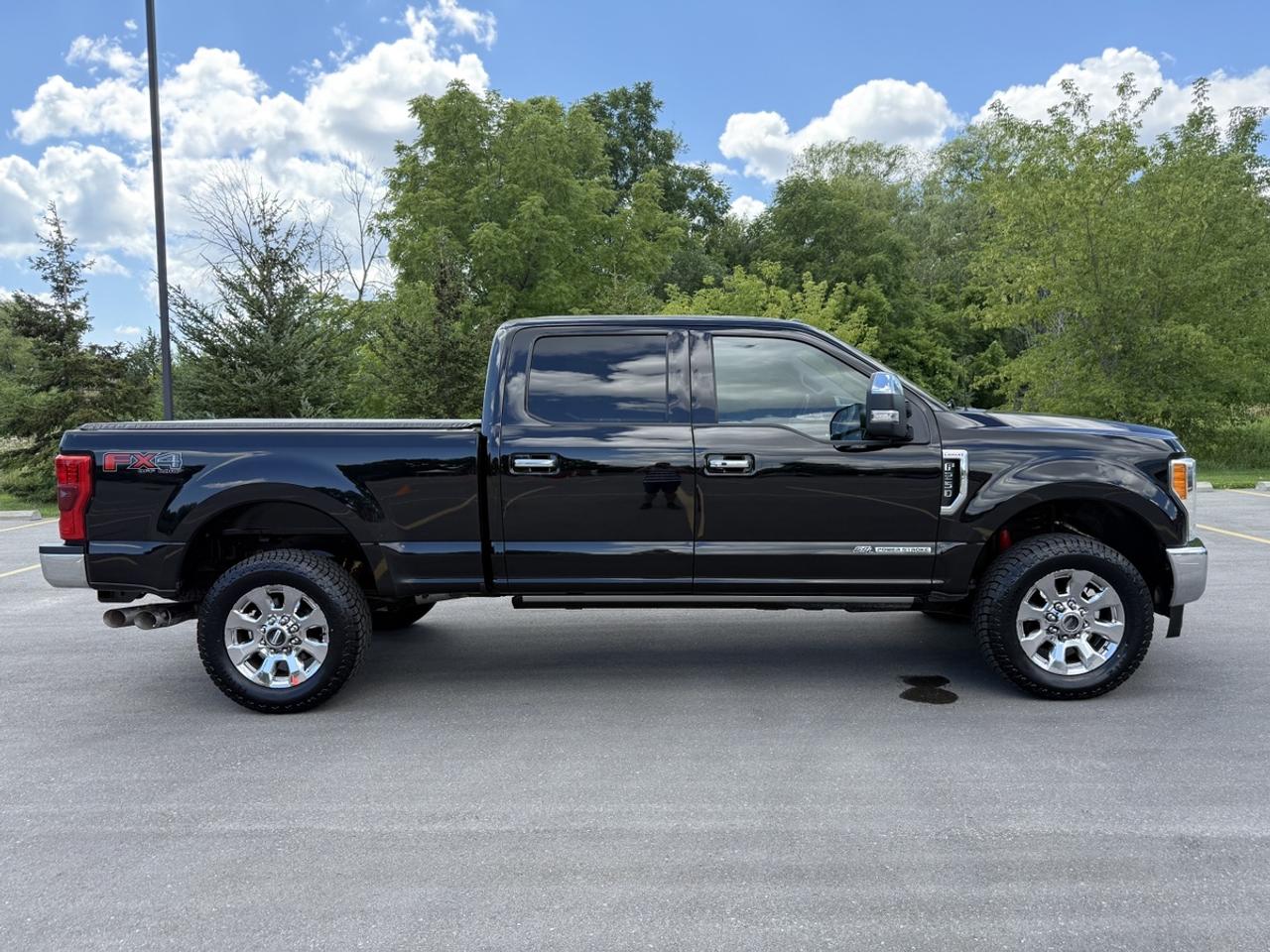 2017 Ford F-250 LARIAT Photo1