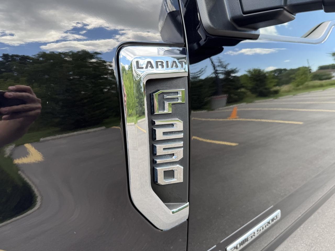2017 Ford F-250 LARIAT Photo