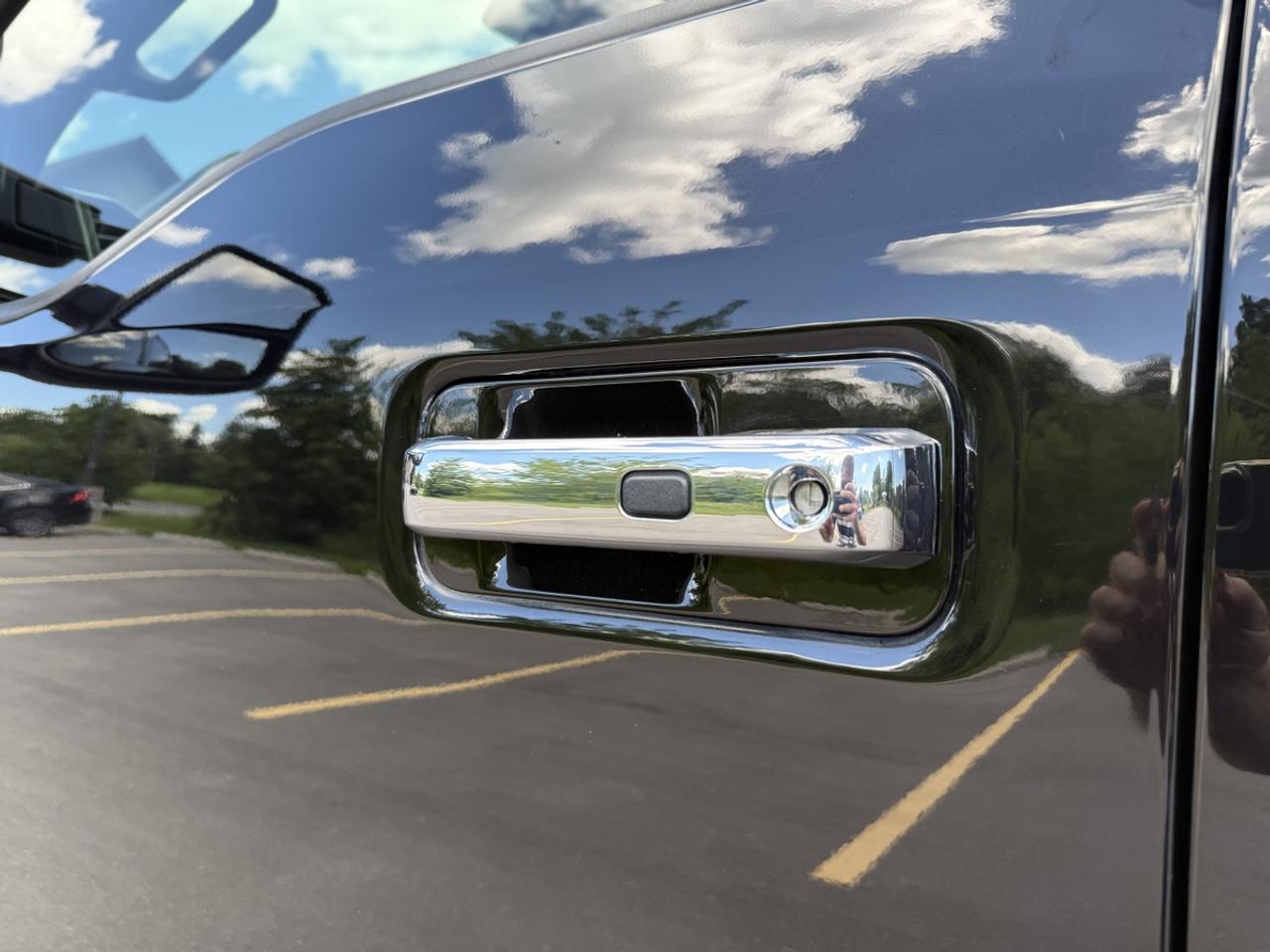 2017 Ford F-250 LARIAT Photo
