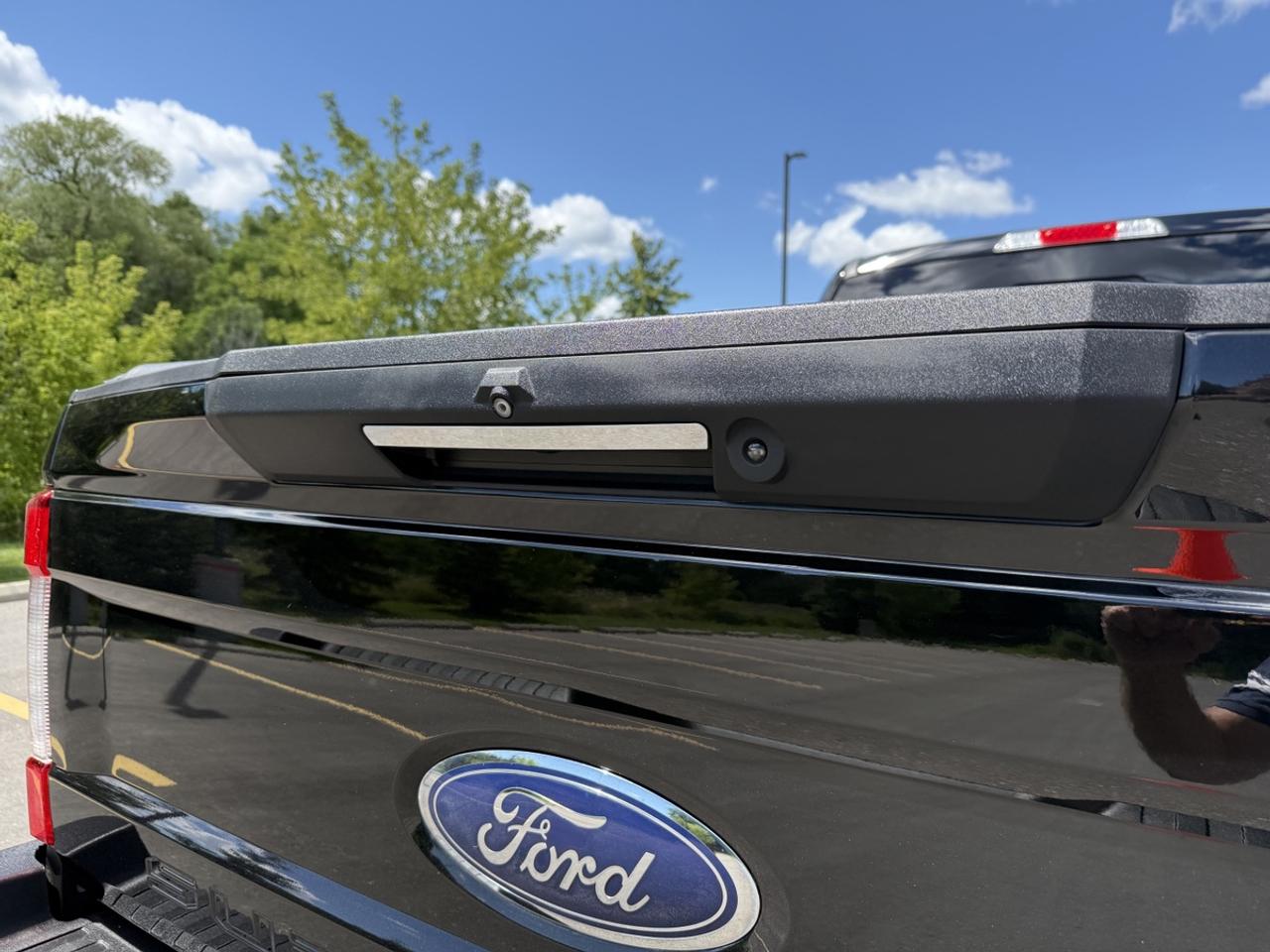 2017 Ford F-250 LARIAT Photo