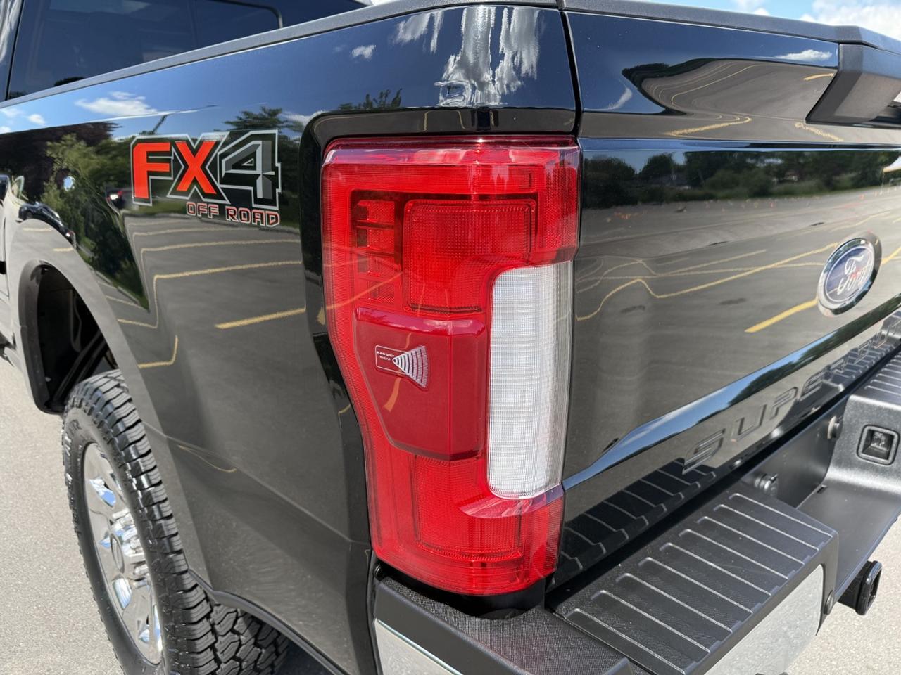 2017 Ford F-250 LARIAT Photo