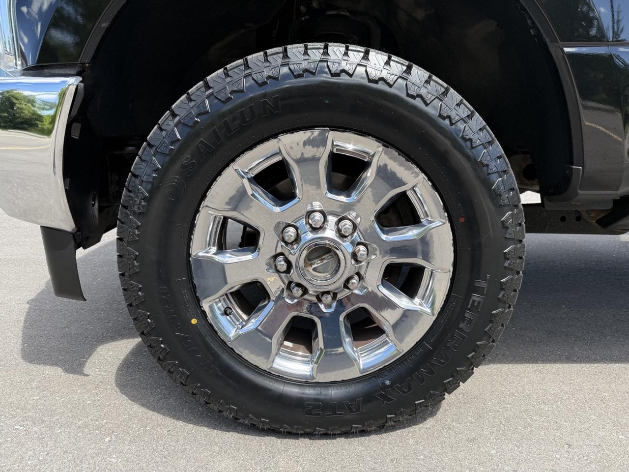2017 Ford F-250 LARIAT Photo