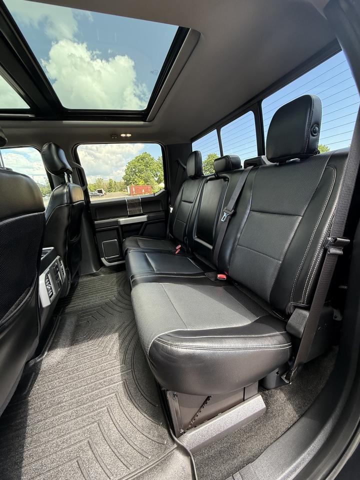2017 Ford F-250 LARIAT Photo