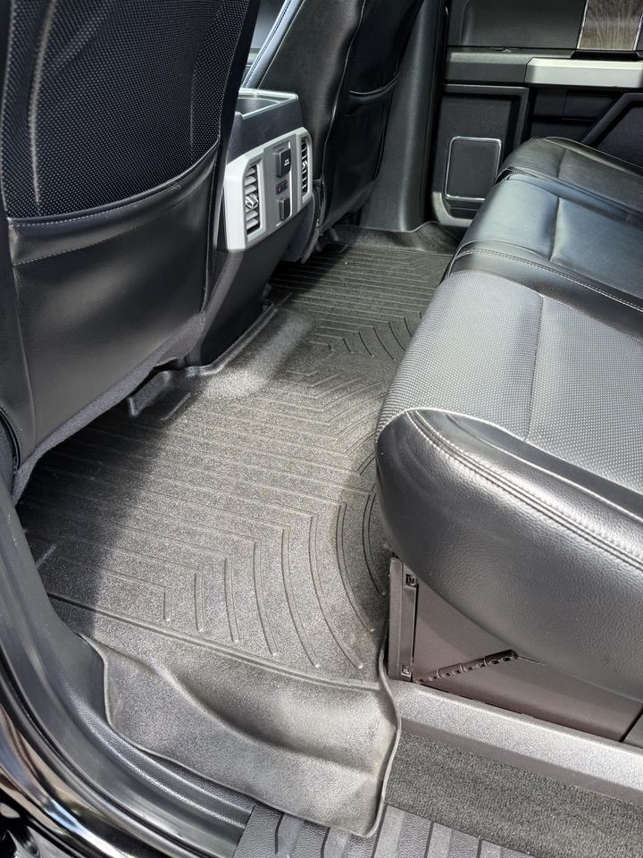 2017 Ford F-250 LARIAT Photo