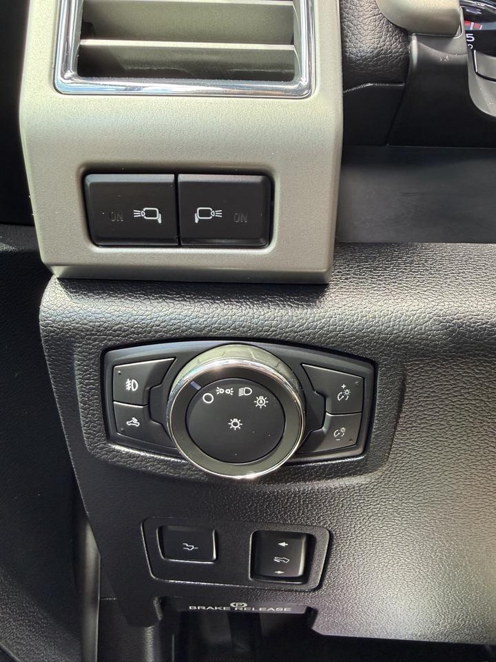 2017 Ford F-250 LARIAT Photo