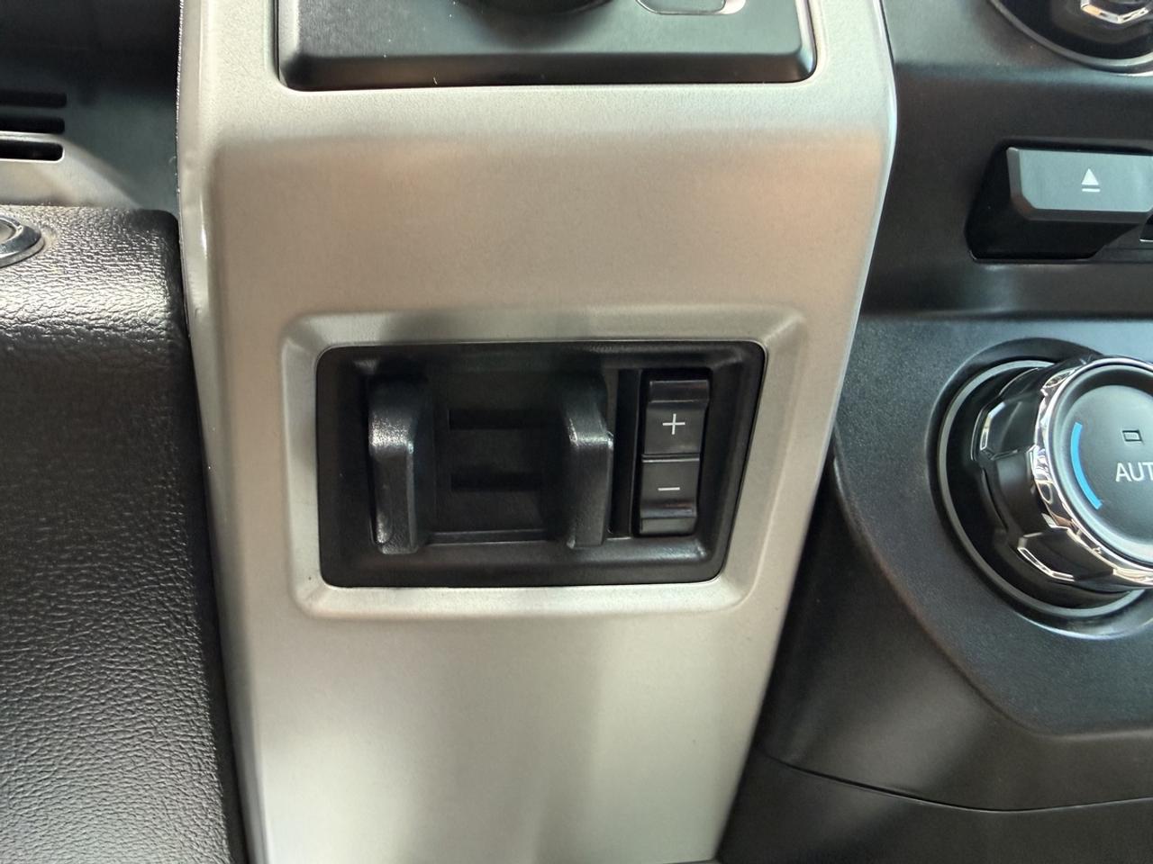2017 Ford F-250 LARIAT Photo