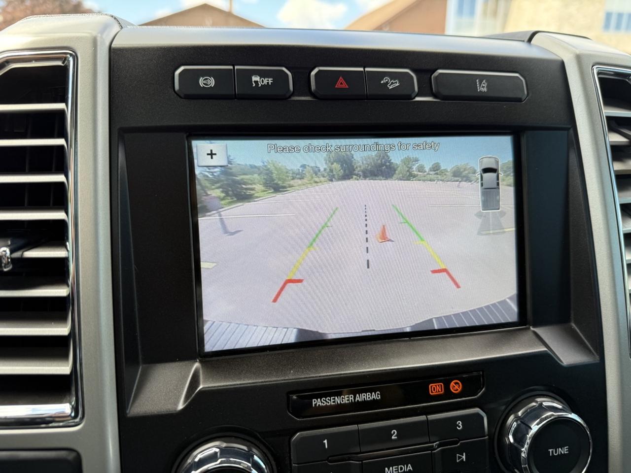 2017 Ford F-250 LARIAT Photo