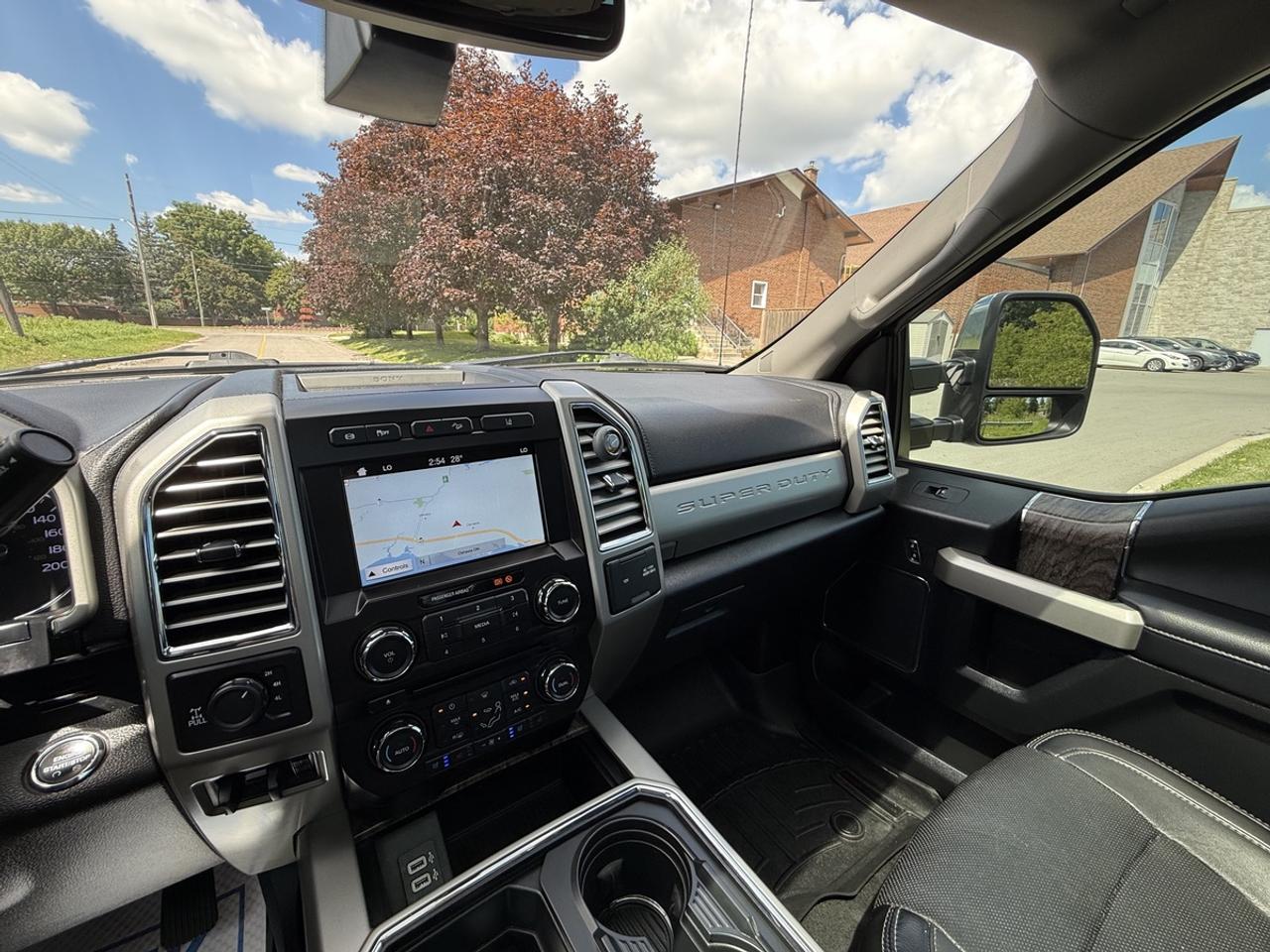 2017 Ford F-250 LARIAT Photo