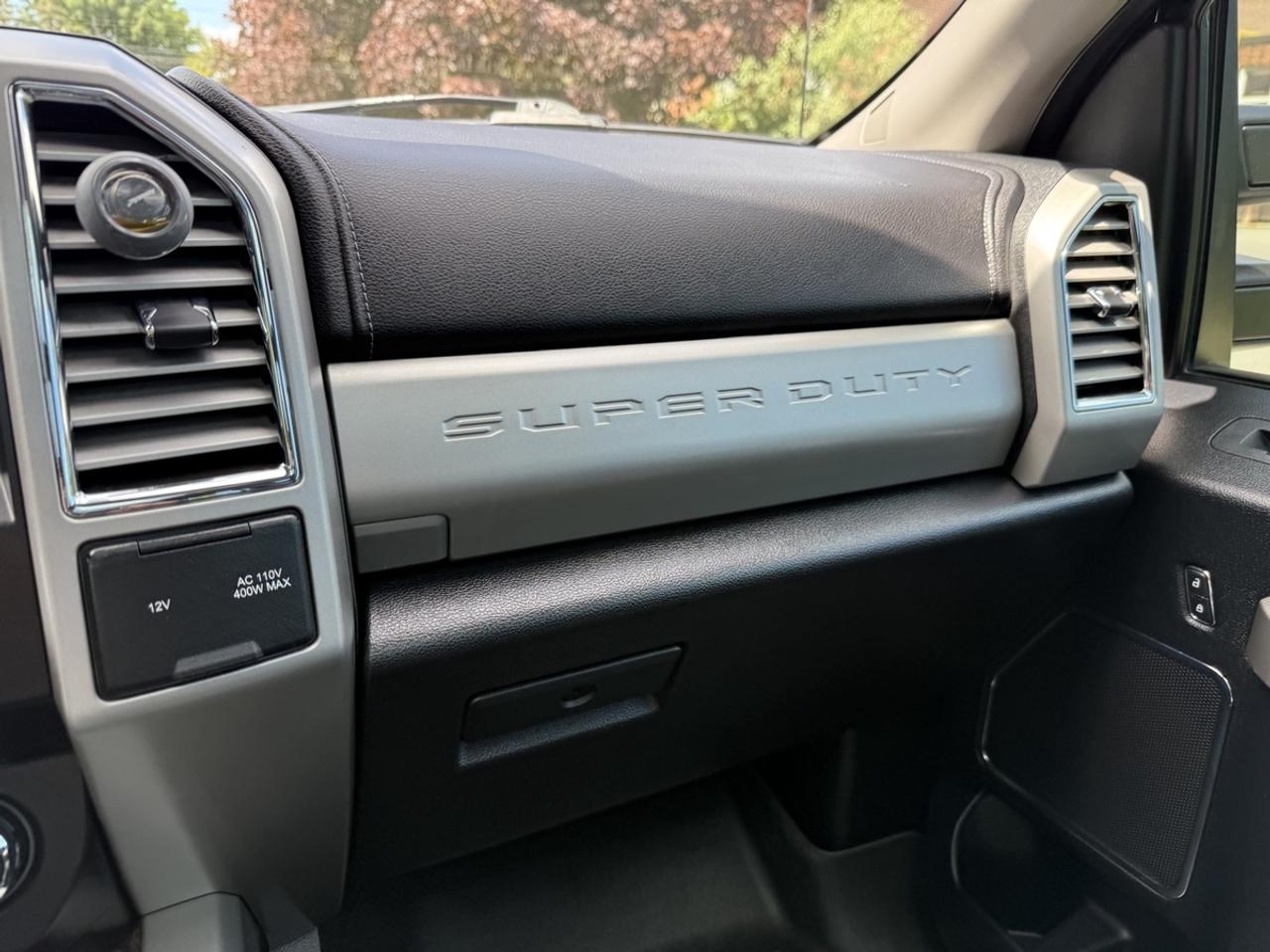 2017 Ford F-250 LARIAT Photo
