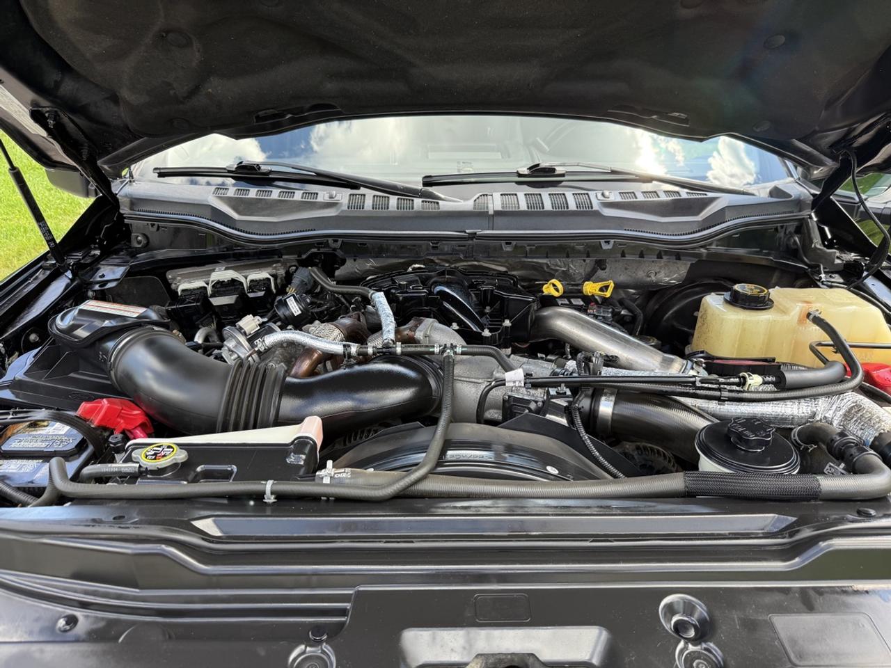 2017 Ford F-250 LARIAT Photo