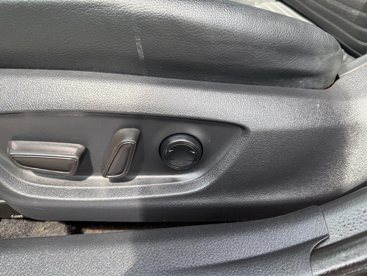 2019 Toyota Camry Hybrid SE-HYBRID Photo