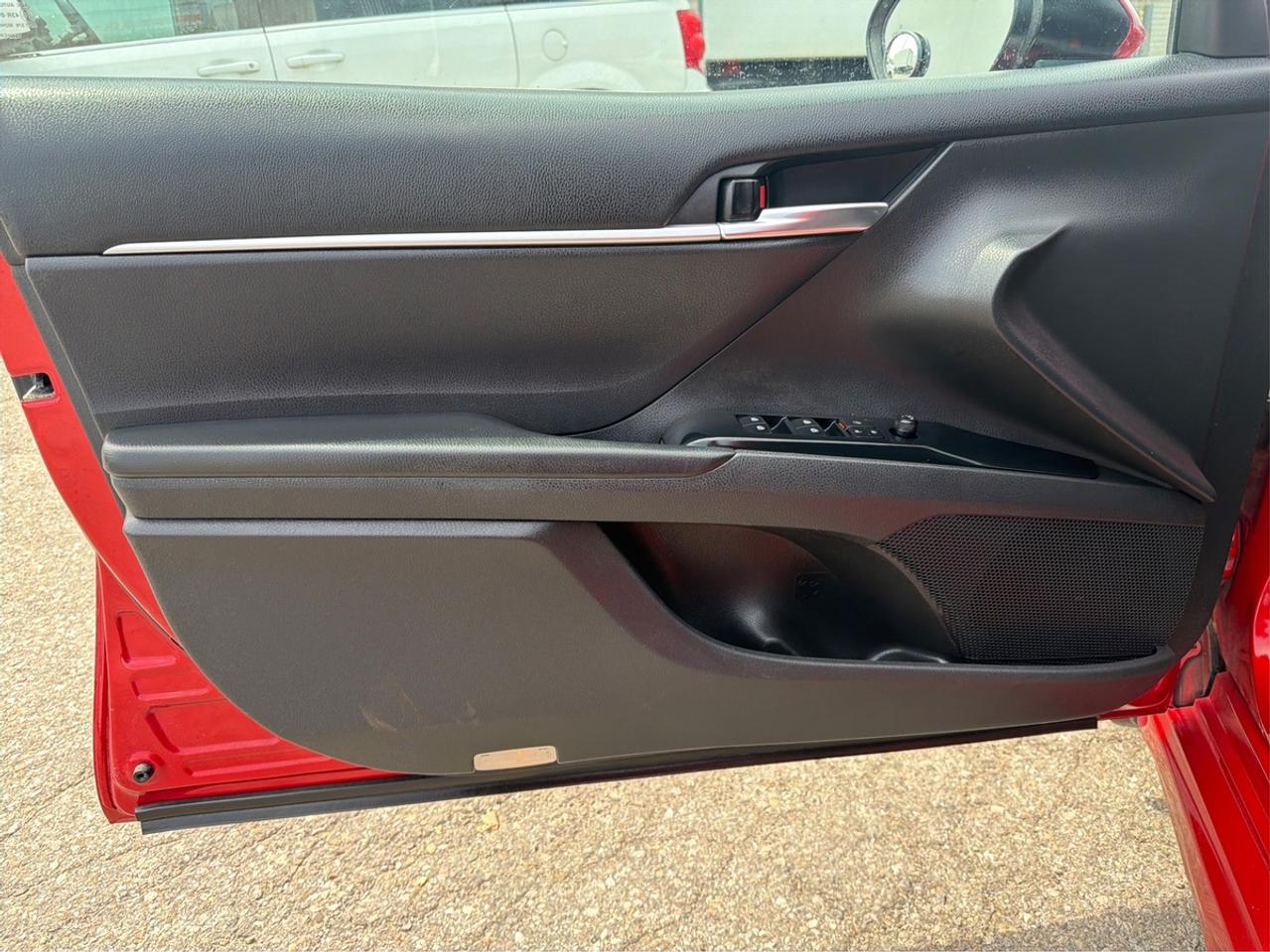 2019 Toyota Camry Hybrid SE-HYBRID Photo