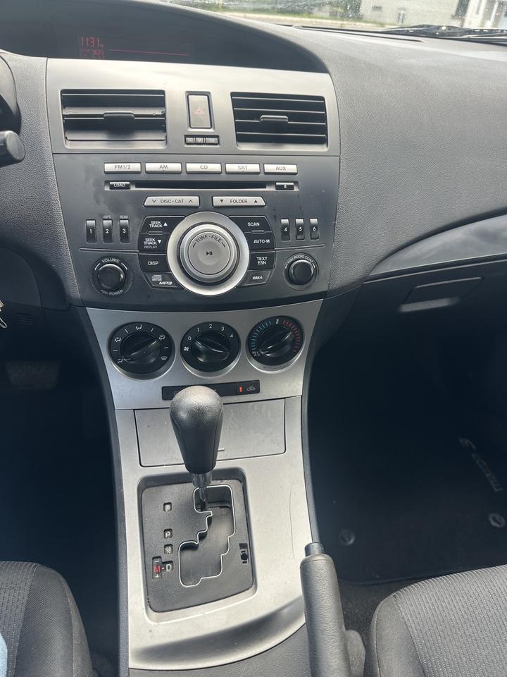 2010 Mazda MAZDA3 s Sport Photo