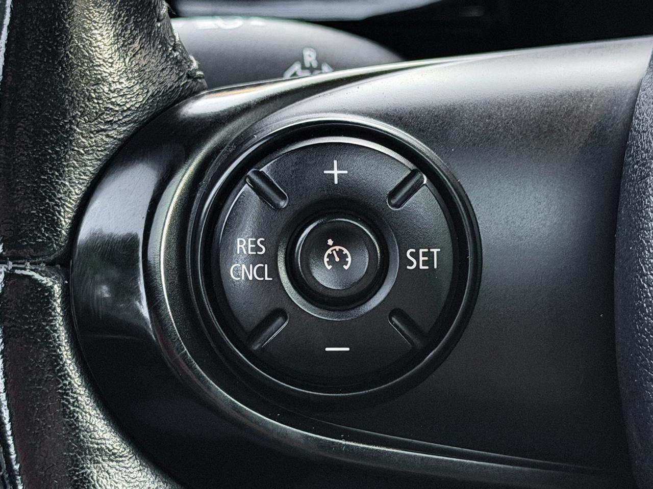 2016 MINI Cooper S 3Dr w/Tech Pkg Photo