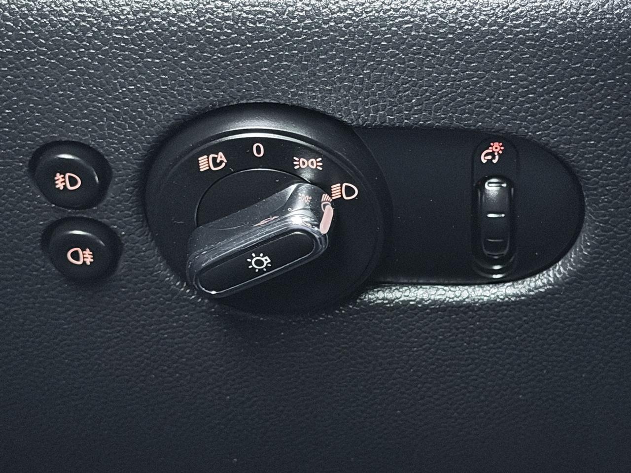 2016 MINI Cooper S 3Dr w/Tech Pkg Photo