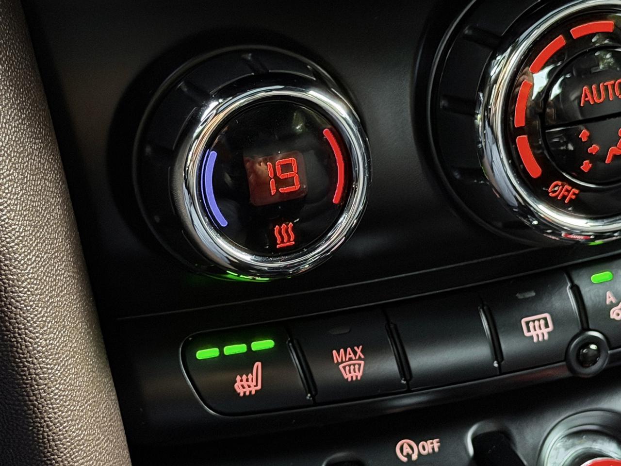 2016 MINI Cooper S 3Dr w/Tech Pkg Photo