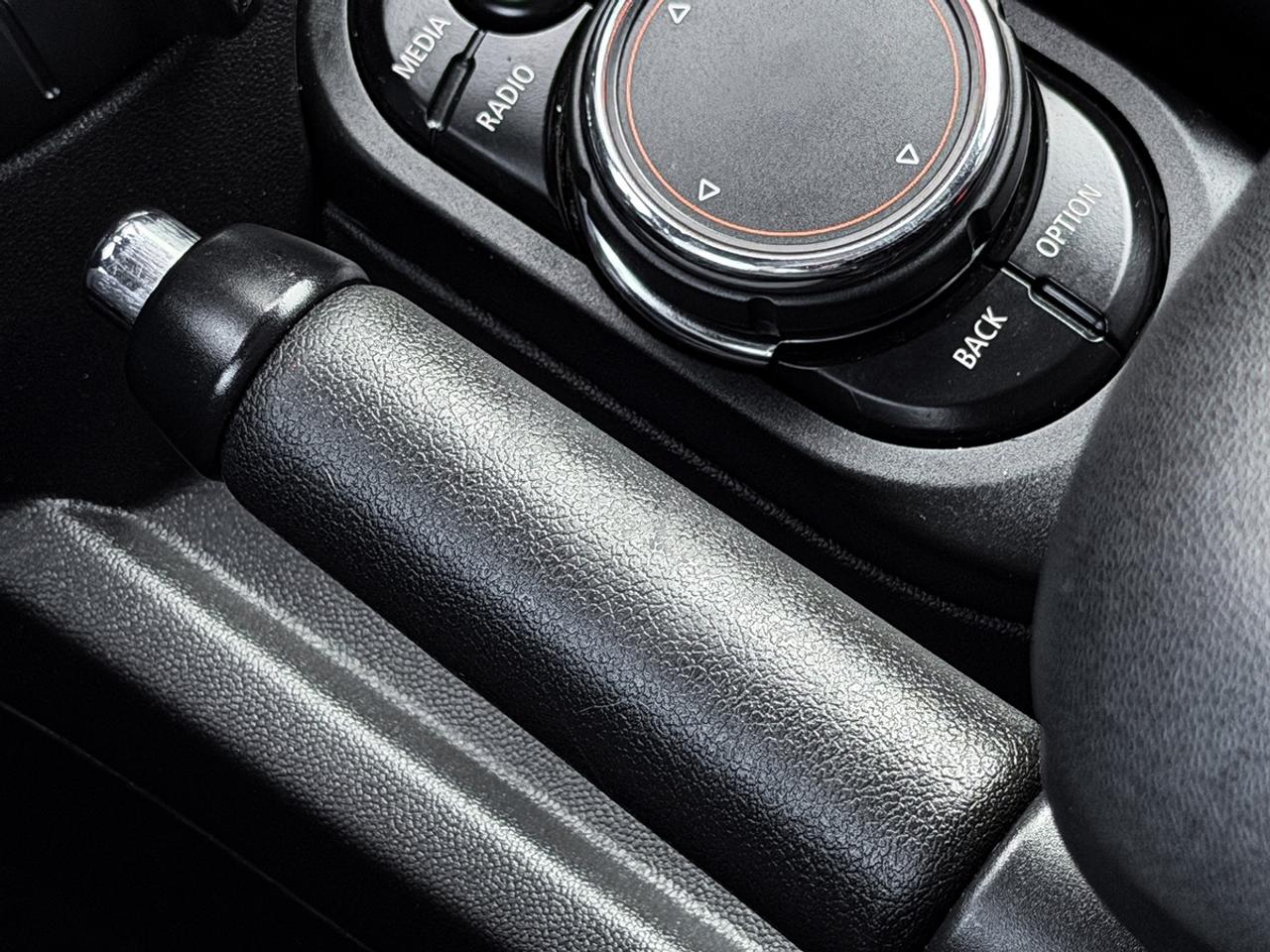 2016 MINI Cooper S 3Dr w/Tech Pkg Photo