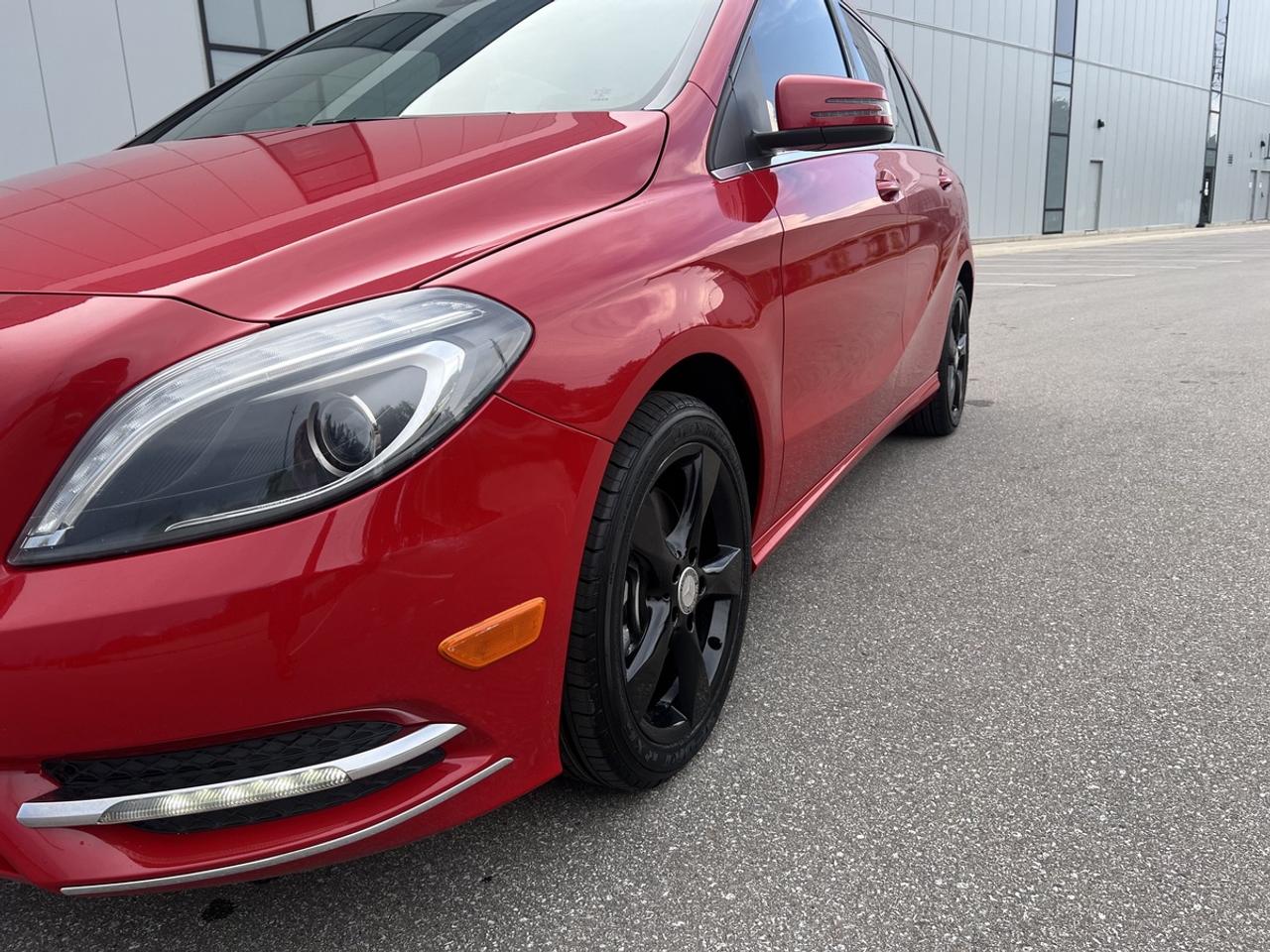 2014 Mercedes-Benz B-Class B 250 Photo