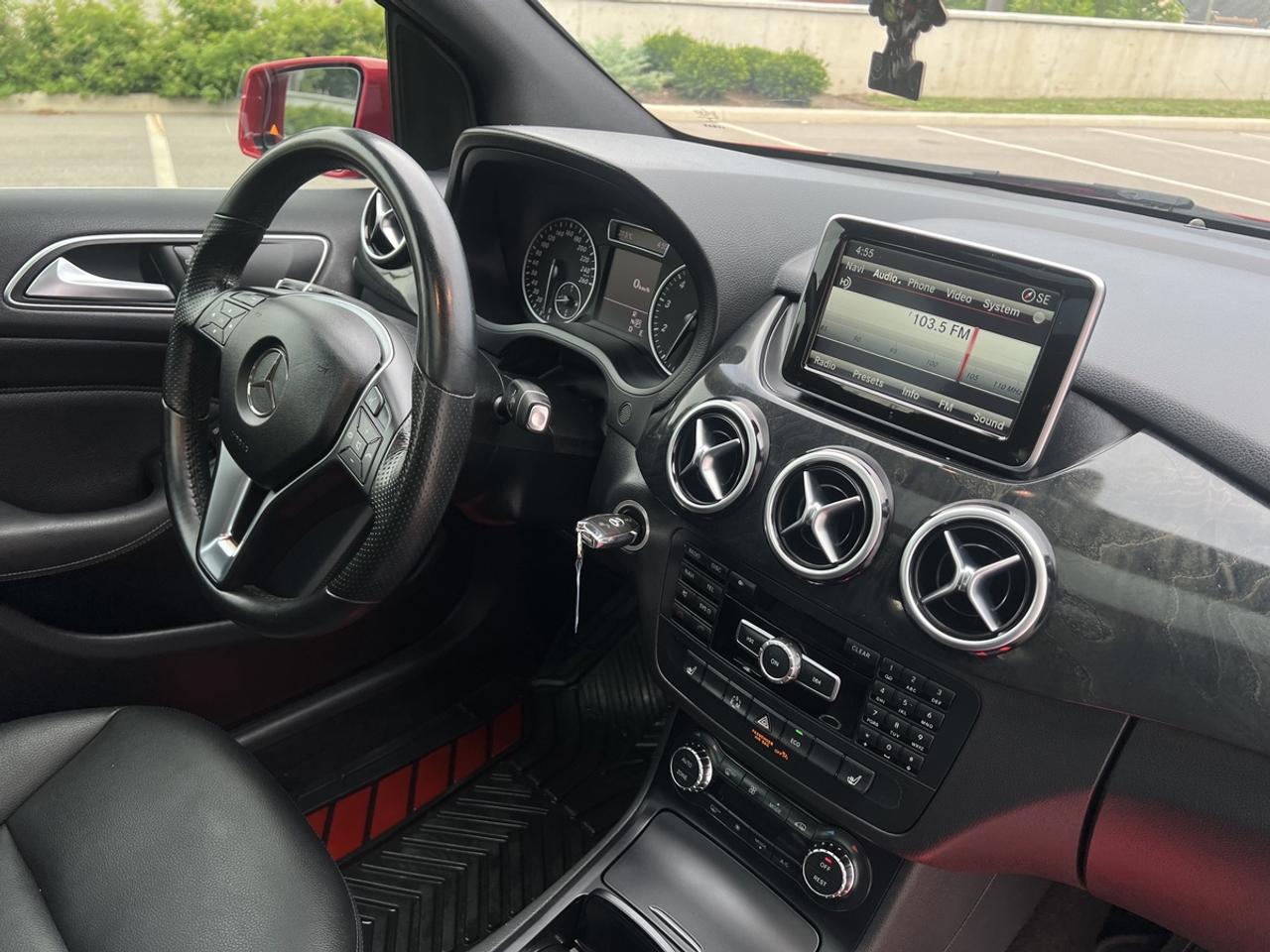 2014 Mercedes-Benz B-Class B 250 Photo