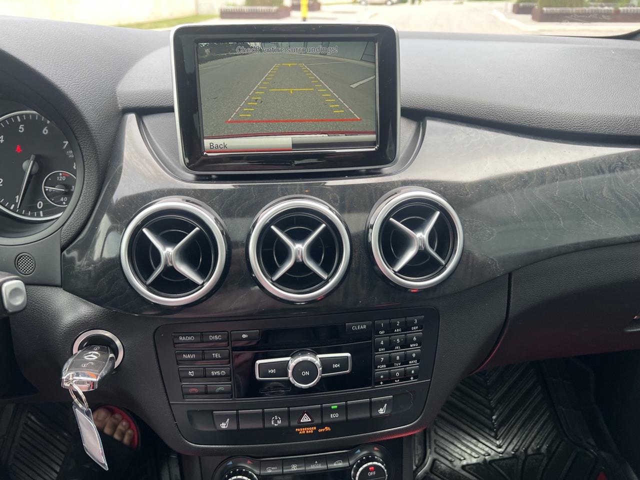 2014 Mercedes-Benz B-Class B 250 Photo