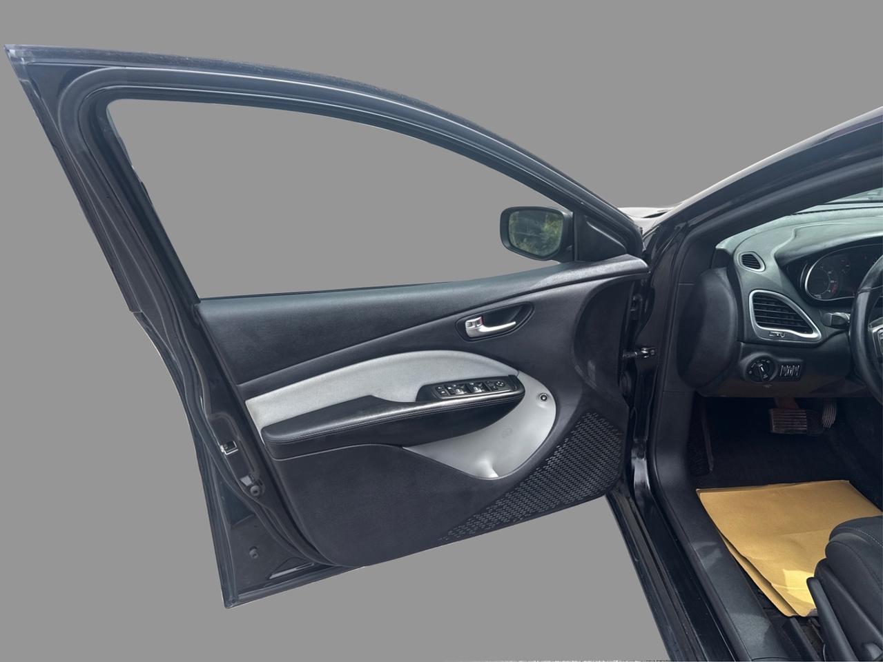 2013 Dodge Dart SXT Photo