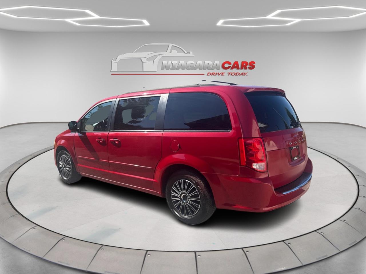2012 Dodge Grand Caravan SXT Photo4