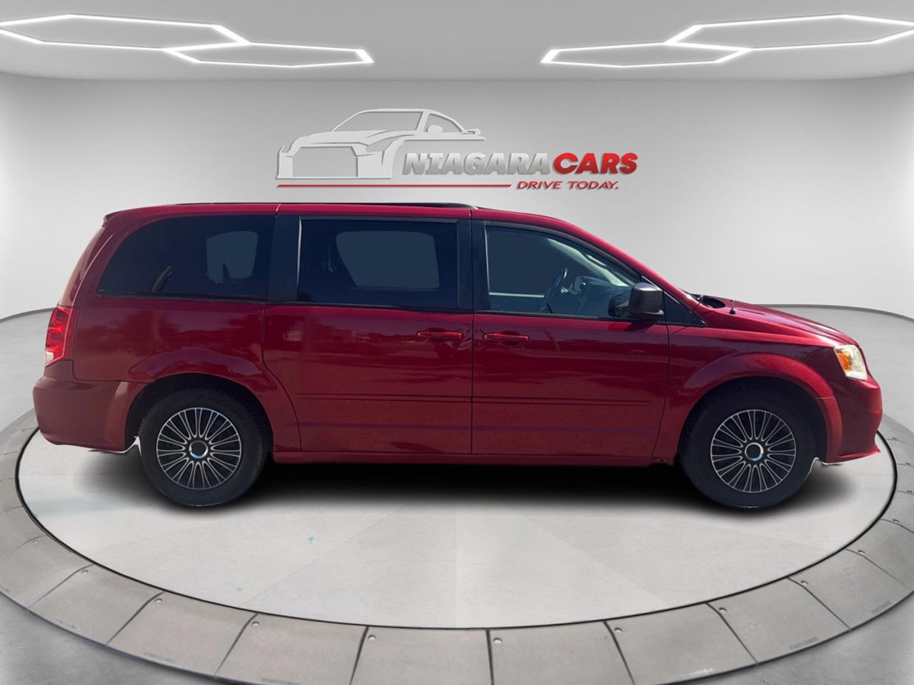 2012 Dodge Grand Caravan SXT Photo1