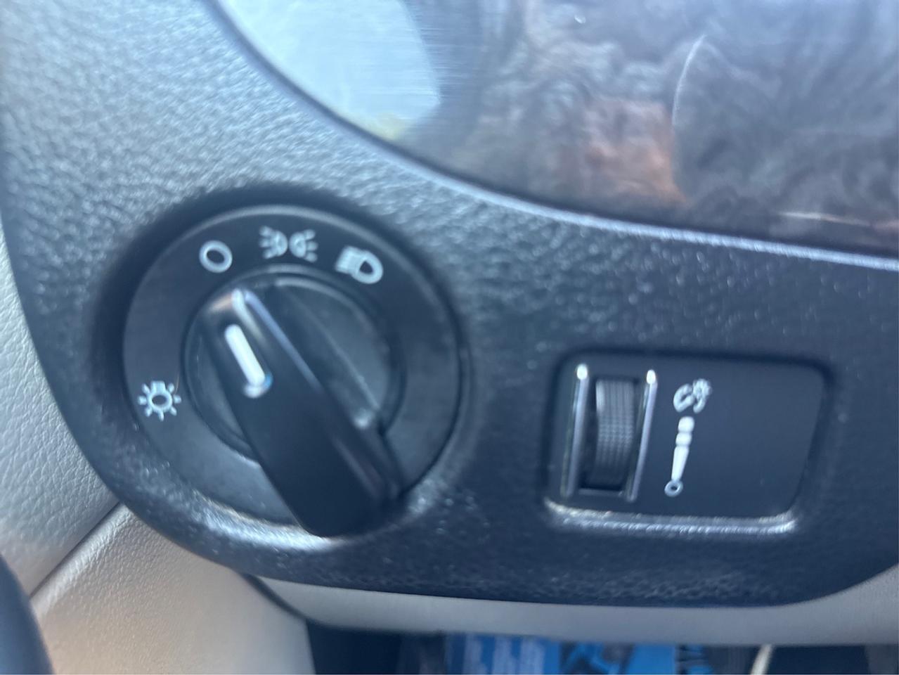 2012 Dodge Grand Caravan SXT Photo