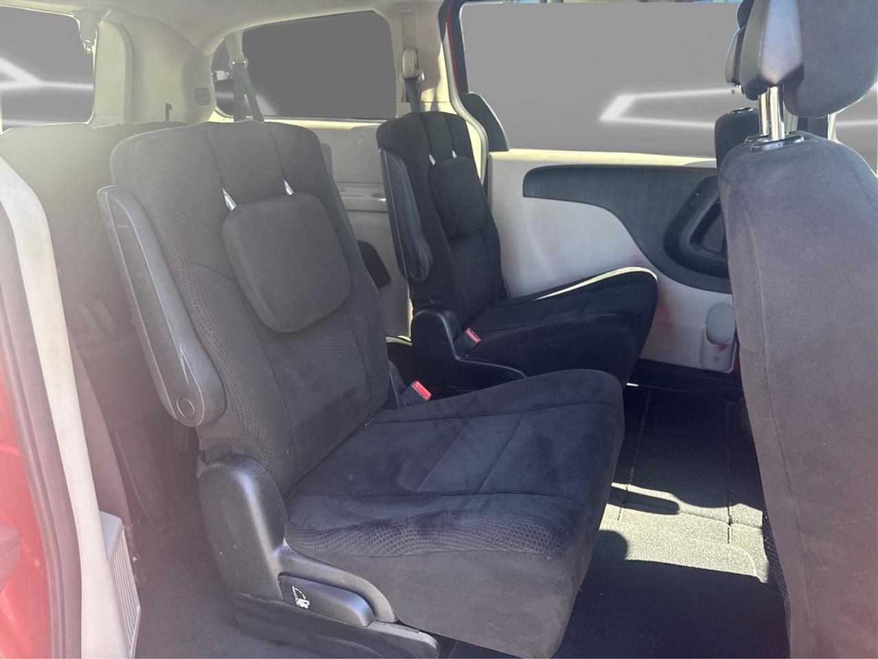 2012 Dodge Grand Caravan SXT Photo
