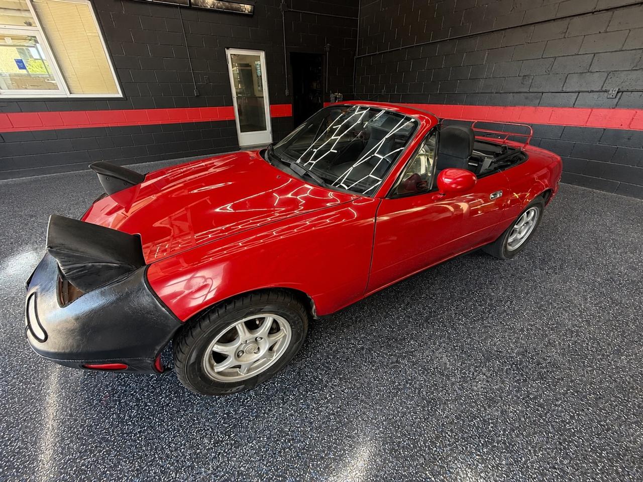 1996 Mazda Miata 5-Speed Convertible! Photo