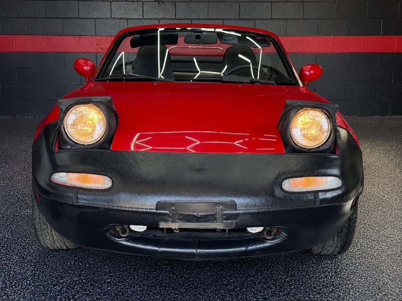 1996 Mazda Miata 5-Speed Convertible! Photo5