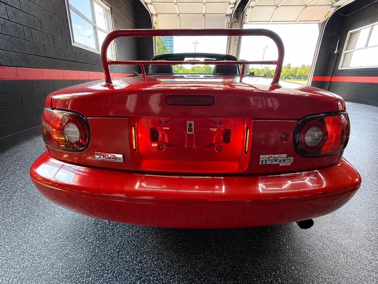 1996 Mazda Miata 5-Speed Convertible! Photo