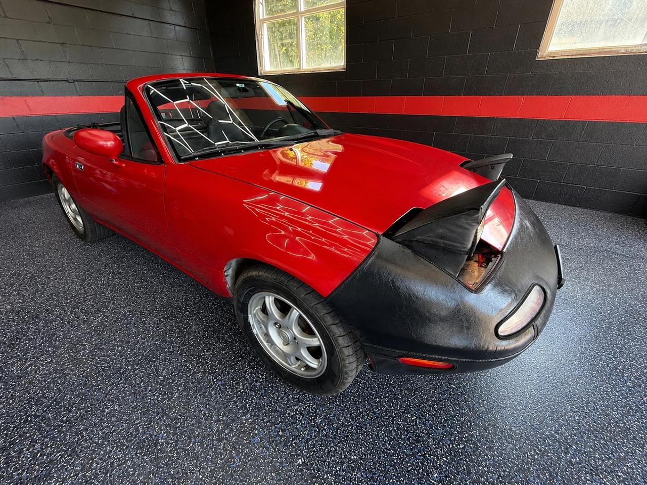 1996 Mazda Miata 5-Speed Convertible! Photo