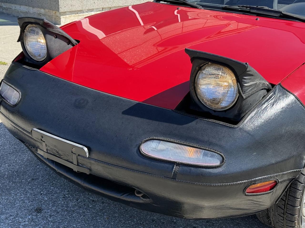 1996 Mazda Miata 5-Speed Convertible! Photo