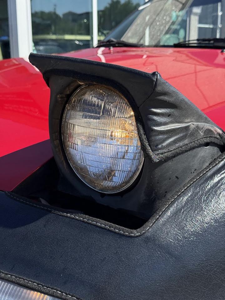 1996 Mazda Miata 5-Speed Convertible! Photo