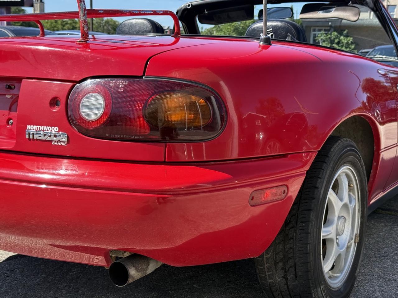 1996 Mazda Miata 5-Speed Convertible! Photo