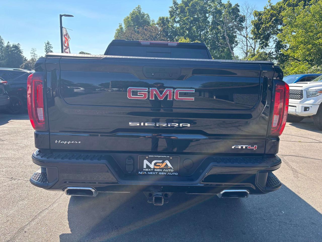 2021 GMC Sierra 1500 AT4 4WD Navigation Leather One Owner Clean CAR Photo