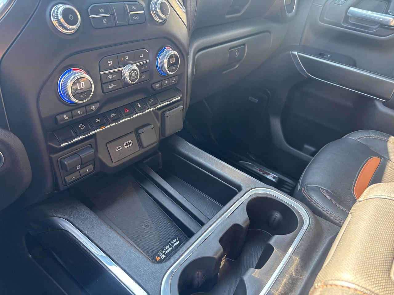2021 GMC Sierra 1500 AT4 4WD Navigation Leather One Owner Clean CAR Photo