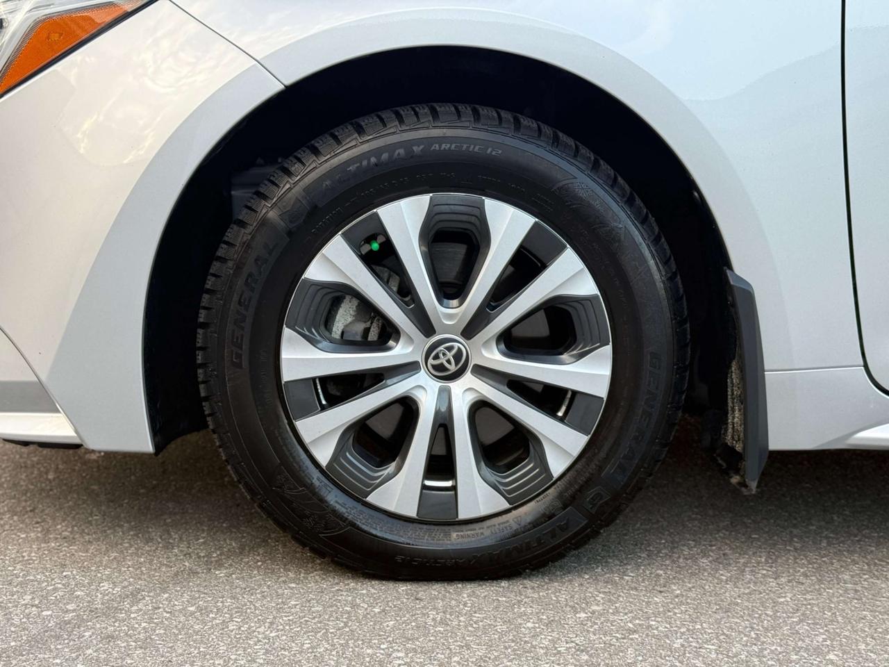 2024 Toyota Corolla LE   HYBRID   ADAPTIVE CRUISE CONTROL   LANE KEEP ASSIST Photo