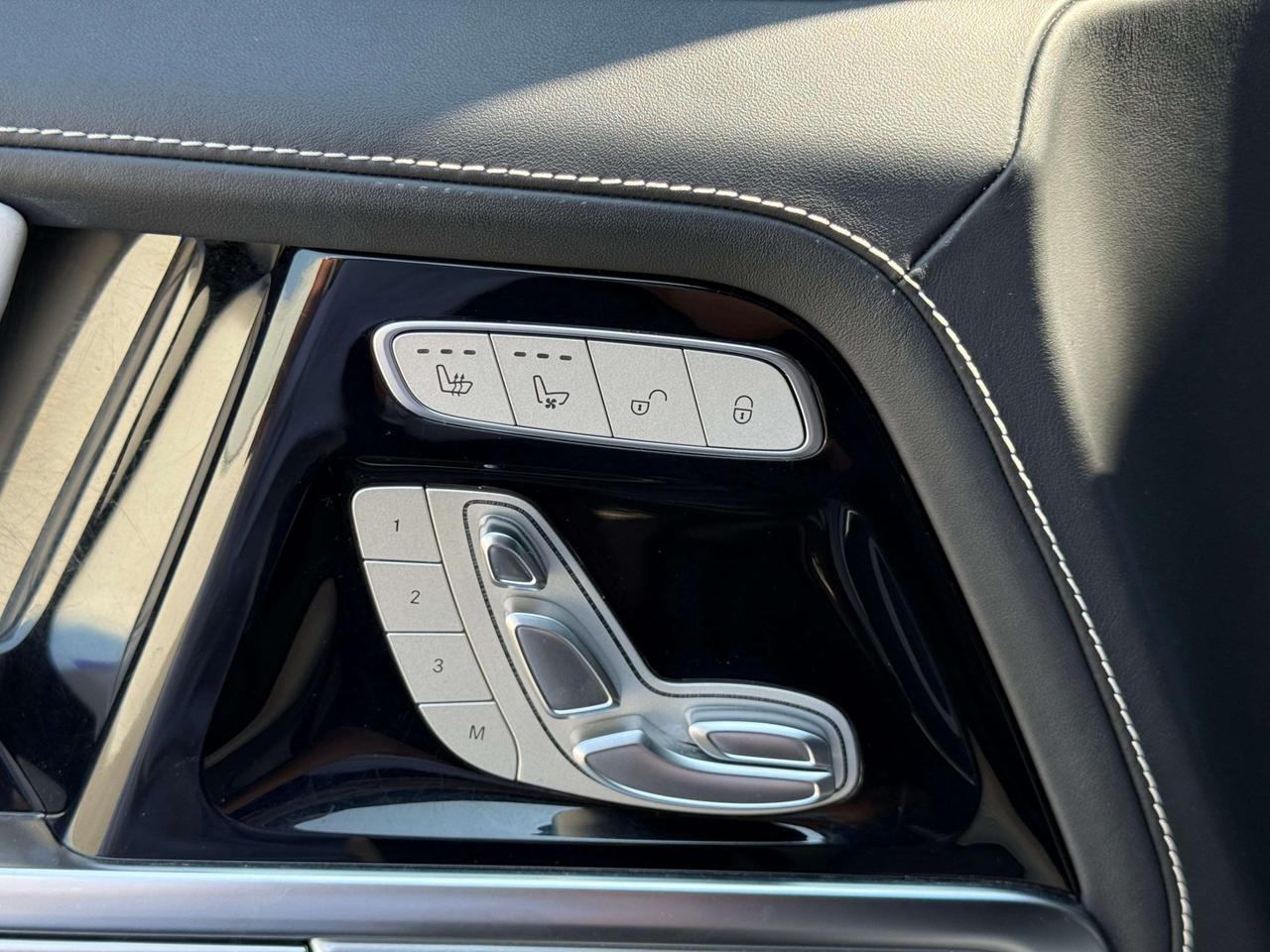 2021 Mercedes-Benz G-Class AMG G 63   DESIGNO MAGNO PAINT   EXCLUSIVE INTRIOR Photo