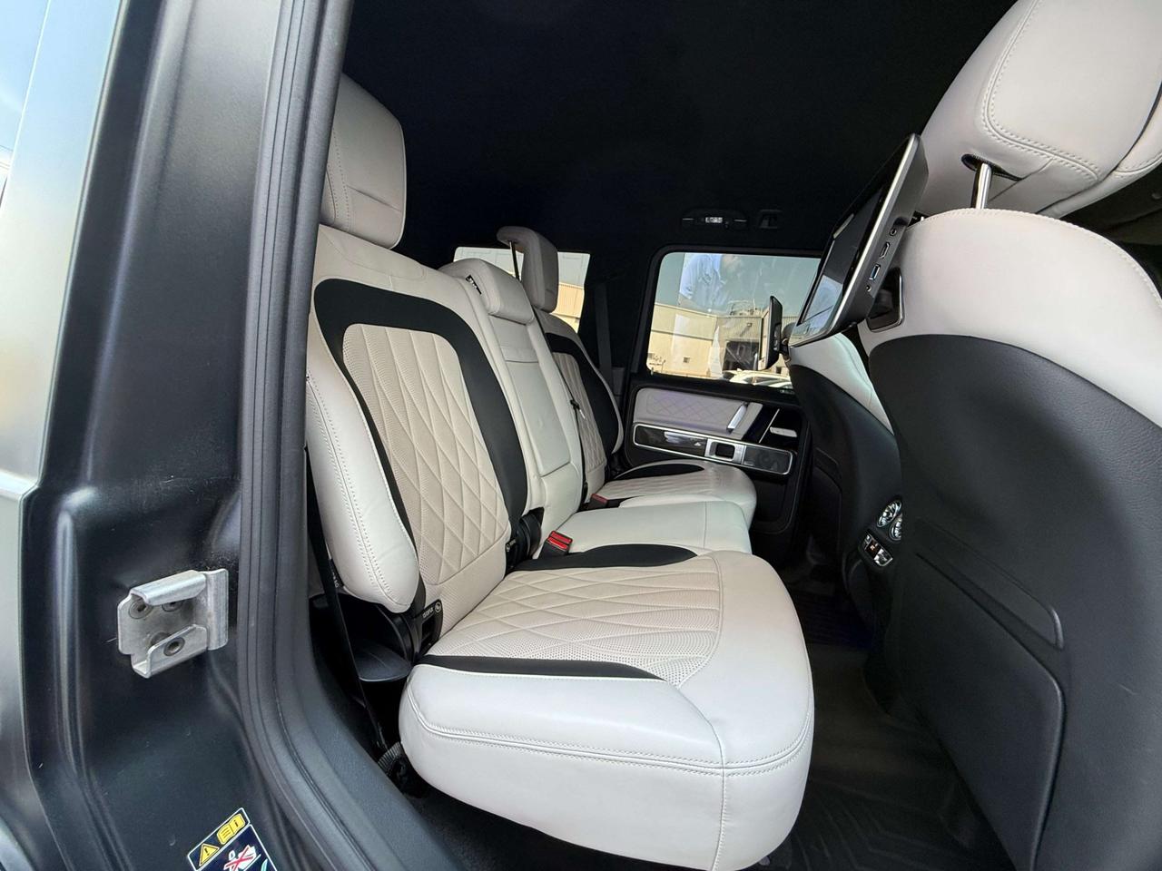 2021 Mercedes-Benz G-Class AMG G 63   DESIGNO MAGNO PAINT   EXCLUSIVE INTRIOR Photo
