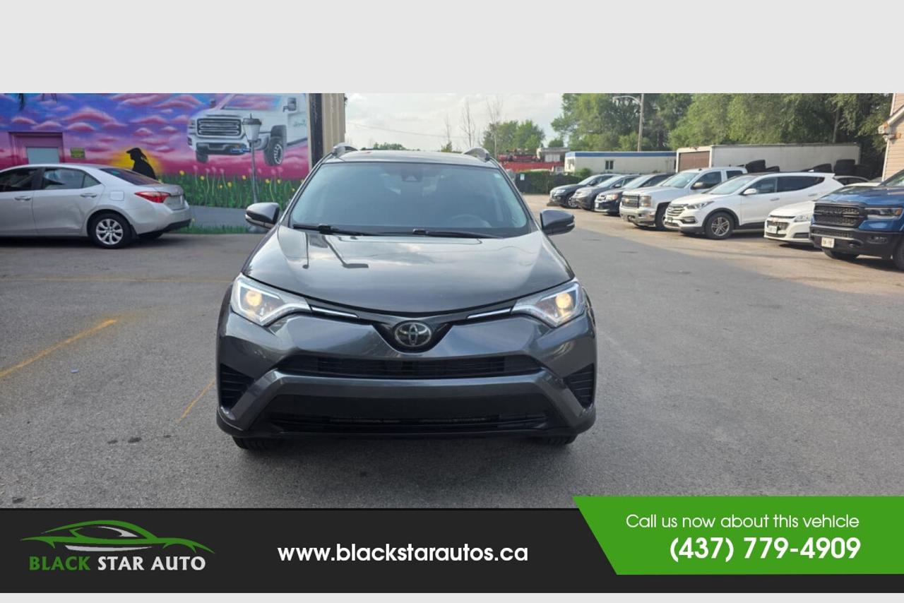 2017 Toyota RAV4  Photo